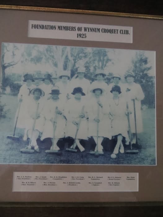 : Wynnum's 1925 'Glum Ladies' photo captures history