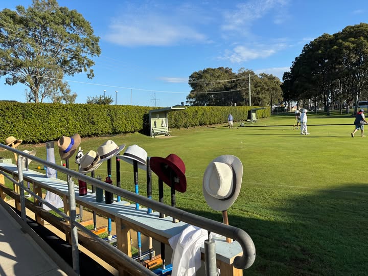 Eildon: New mallet holder built by volunteers at Eildon