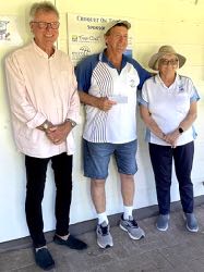 Photo right- Association Division 2, 1st place Gordon Cooper (Bundaberg) with Michael Eddiehausen and Pam Nicol
