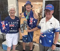 Congratulations to the winning pair, Ricki Barrett & Warren Harding, (seen here with Murray) who each scored a bottle of wine and will have their name